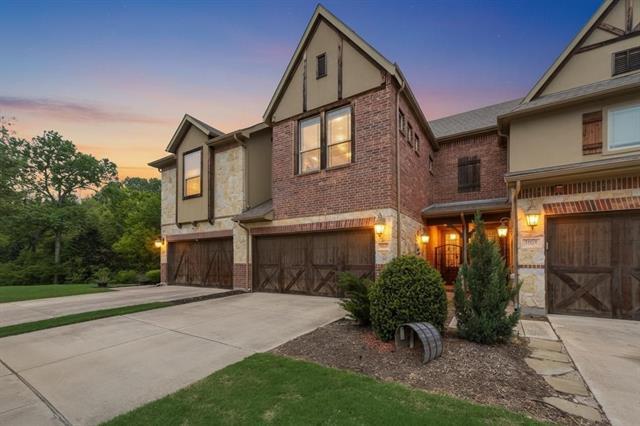 1003 Brook Hollow Dr in Euless, TX - Building Photo - Building Photo