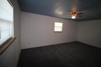 8606 Gateway Blvd in Canutillo, TX - Building Photo - Building Photo