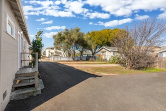 320-322 Evans Ave in Vallejo, CA - Building Photo - Building Photo