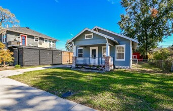 810 Tabor St in Houston, TX - Building Photo - Building Photo