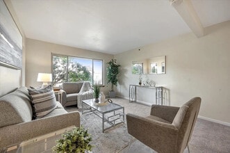 2435 Rowntree Way in South San Francisco, CA - Building Photo - Building Photo