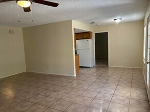215 S Dakota St in Laredo, TX - Building Photo - Building Photo