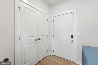 46294 Mount Milstead Ter in Sterling, VA - Building Photo - Building Photo