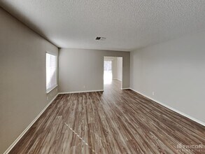 6649 Gazelle Dr in Las Vegas, NV - Building Photo - Building Photo