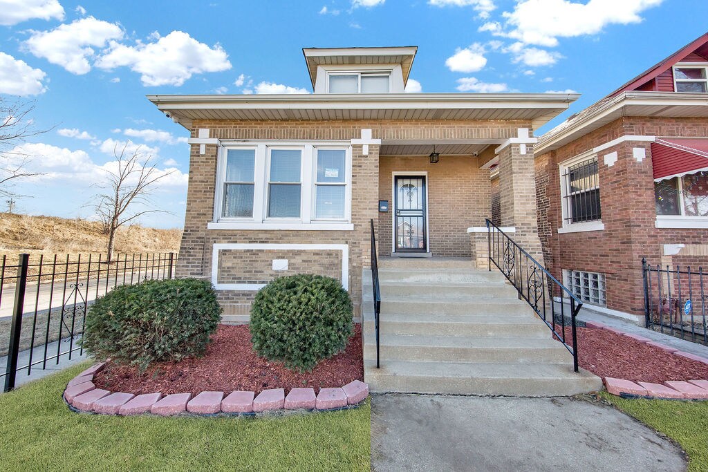 7501 S Aberdeen St in Chicago, IL - Building Photo