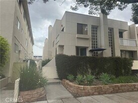 278 S Oak Knoll Ave in Pasadena, CA - Building Photo