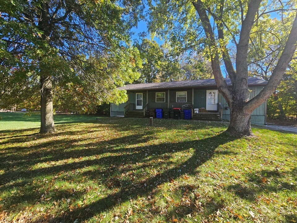 4790 Sunnybrook Rd in Kent, OH - Foto de edificio