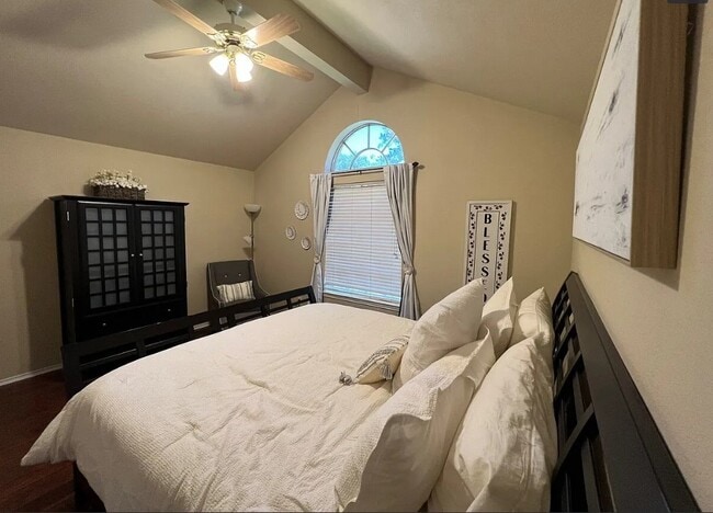 property at 5806 Toddington Rd