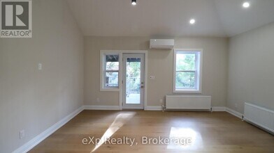 875 Millwood Rd in Toronto, ON - Building Photo - Building Photo