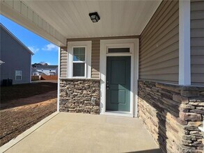 1323 Water Leaf Dr in Fayetteville, NC - Building Photo - Building Photo