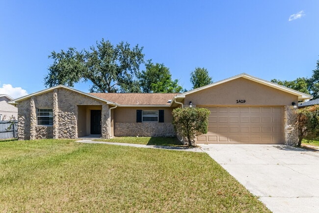 property at 2429 Franklin Dr