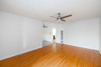 Laurel Grove Terrace in Valley Village, CA - Building Photo - Building Photo