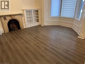 240 Dalhousie St in Brantford, ON - Building Photo - Building Photo