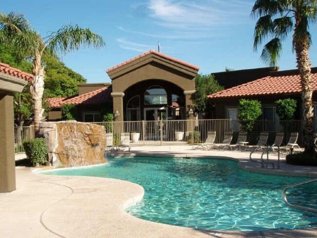 property at 2929 W Yorkshire Dr