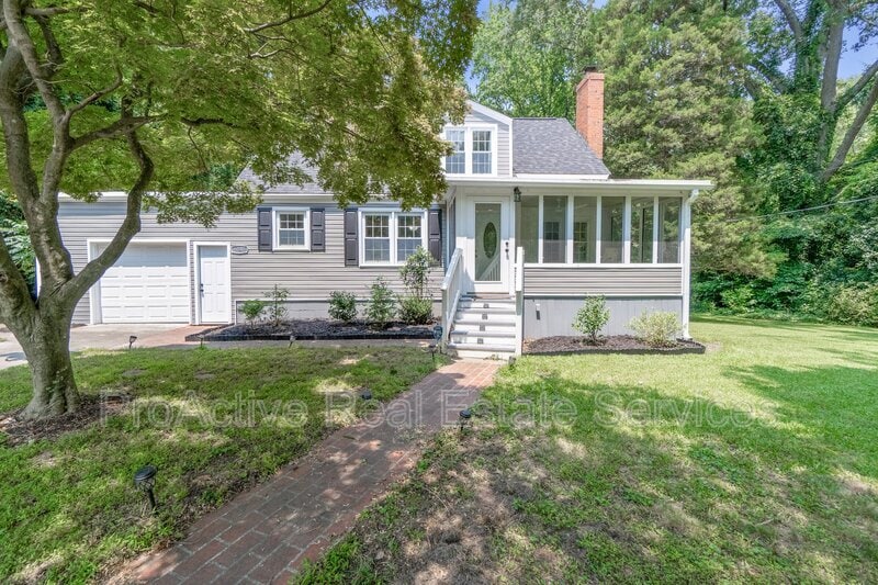 6040 Airway Ln in Norfolk, VA - Building Photo