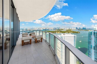 500 Alton Rd in Miami Beach, FL - Building Photo - Building Photo