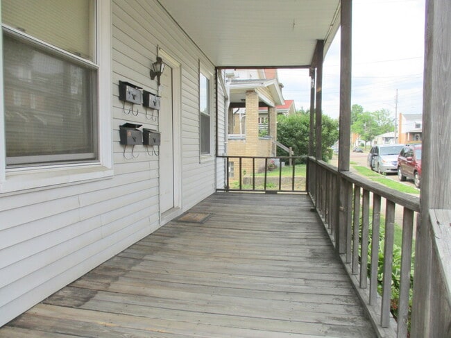 1111 Lenz Ave, Unit 4 in Ambridge, PA - Building Photo - Building Photo