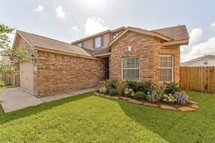 1025184659 A in Rosharon, TX - Building Photo