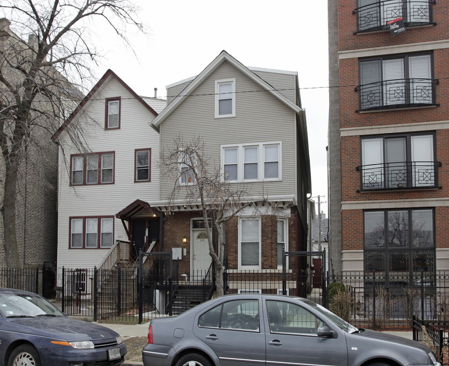 3221 N Wilton St in Chicago, IL - Building Photo