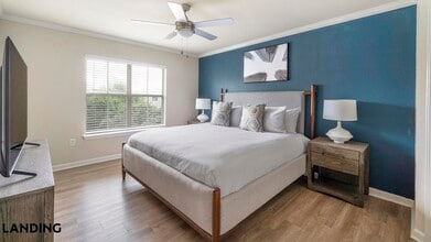 210 Hillwood Blvd, Unit 305 in Murfreesboro, TN - Foto de edificio - Building Photo