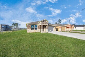 148 Road 5126 Rd in Cleveland, TX - Building Photo - Building Photo