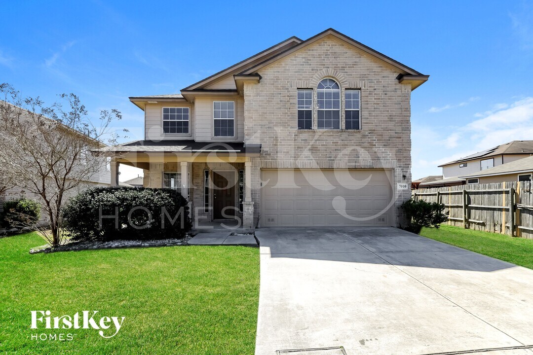 7010 Daybreak Peaks, Unit 189 in Converse, TX - Building Photo