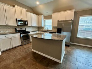 202 Saffron Springs in Buda, TX - Building Photo - Building Photo