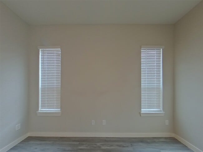 property at 9835 Willow Creek Commerce Dr