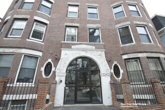 19 Highgate St, Unit 17 #8 in Boston, MA - Foto de edificio - Building Photo