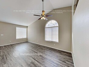 5725 Pebble Rock Dr in Las Vegas, NV - Building Photo - Building Photo