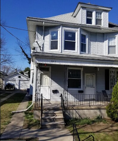 927 Gaunt St, Unit #2 in Gloucester City, NJ - Foto de edificio