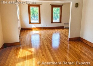 19 Adams St in Arlington, MA - Foto de edificio - Building Photo