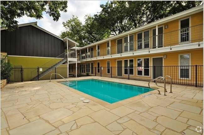 Gillis Park Apartments in Austin, TX - Building Photo - Building Photo