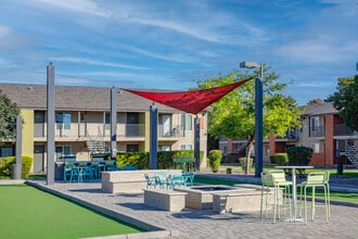 Avia 266 in Mesa, AZ - Building Photo - Building Photo