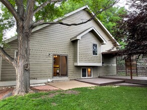 1624 Sagewood Dr in Fort Collins, CO - Foto de edificio - Building Photo