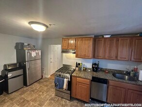 266 Gold St in Boston, MA - Building Photo - Building Photo