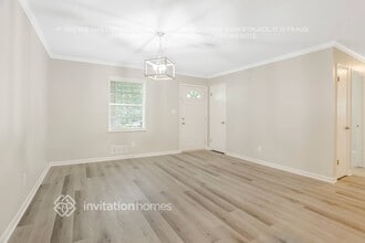 1136 Woodleigh Rd SW in Marietta, GA - Building Photo - Building Photo