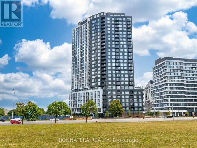 2495 Eglinton Ave W in Mississauga, ON - Building Photo - Building Photo