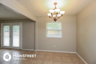 8816 NW 82nd St in Oklahoma City, OK - Building Photo - Building Photo