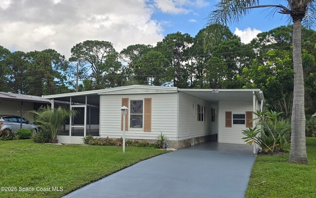 property at 1345 Barefoot Cir