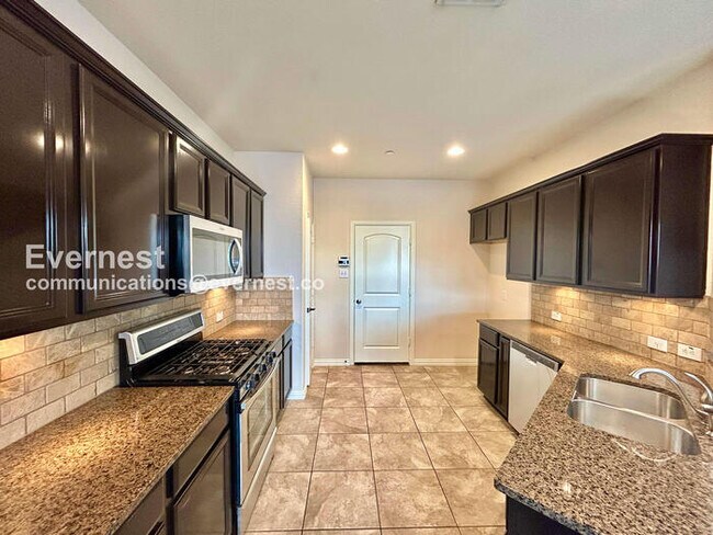 2356 Aspermont Way in Lewisville, TX - Building Photo - Building Photo