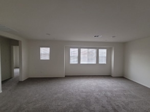 28410 Pinon Ct in Winchester, CA - Foto de edificio - Building Photo