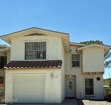 707 El Pinal Pl in El Paso, TX - Building Photo