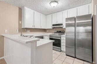 3465 S Poplar St in Denver, CO - Building Photo - Building Photo