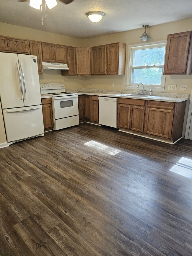 306 Carroll Dr in Stephens City, VA - Building Photo - Building Photo