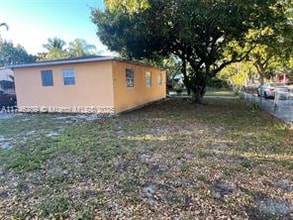 8923 SW 221st Ter in Cutler Bay, FL - Foto de edificio - Building Photo