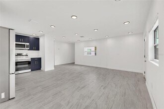 1121 Illinois Ave in St. Cloud, FL - Building Photo - Building Photo