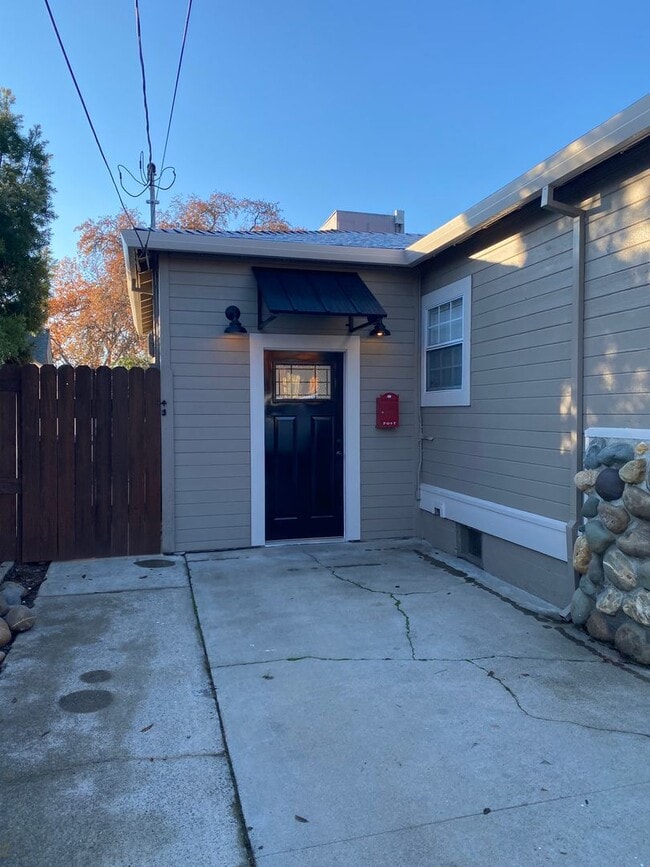 108 Ben Ezra Ave in Roseville, CA - Building Photo - Building Photo