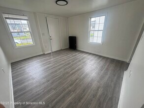 360 N Hyde Park Ave in Scranton, PA - Building Photo - Building Photo