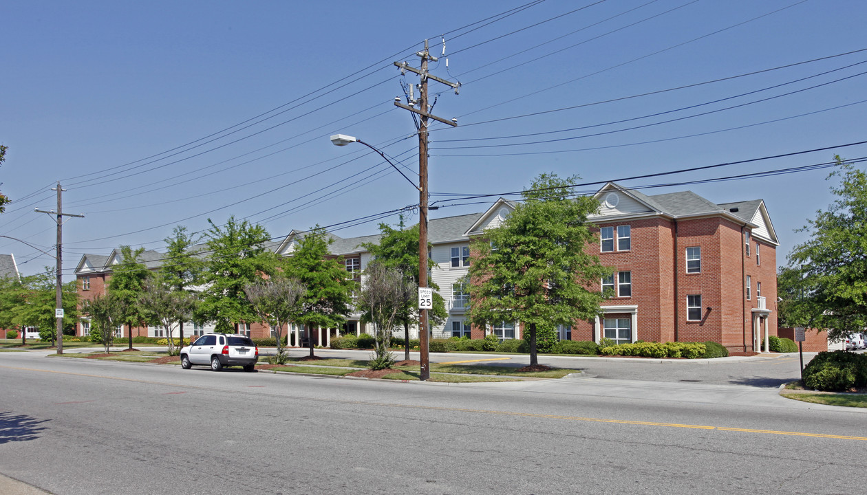 Village Pointe Apartments in Norfolk, VA - Building Photo